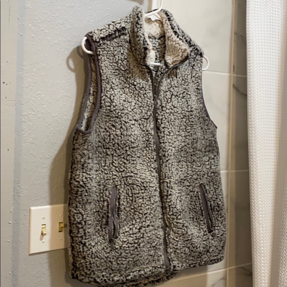 Thread and Supply Sherpa vest